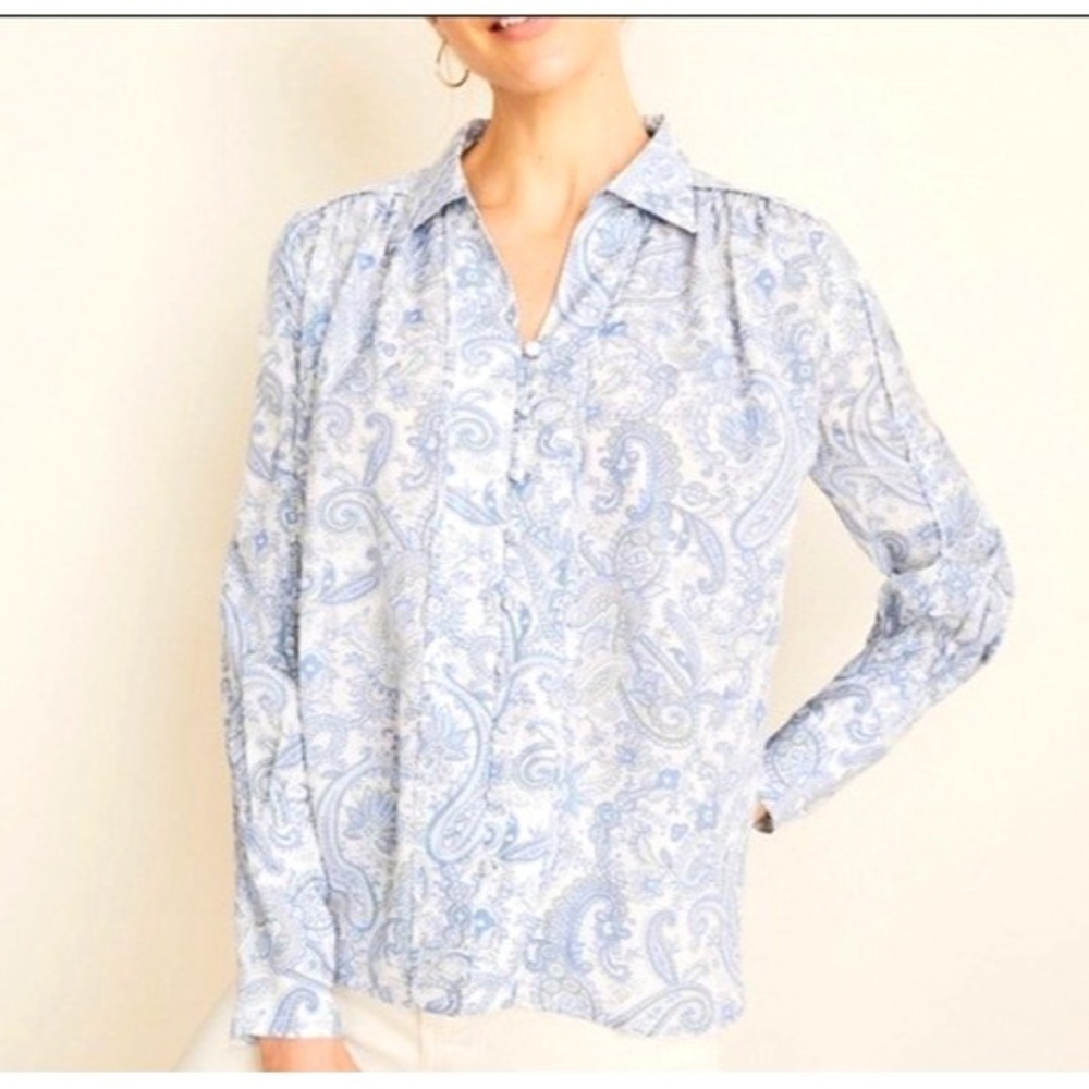 ANN TAYLOR Blue PAISLEY Hidden Buttons PLEATED TRIM V-Neck BLOUSE/TOP Sz S